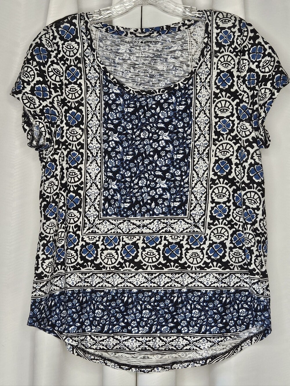 Lucky Brand women's soft lightweight blue & white cap sleeve shirt size L